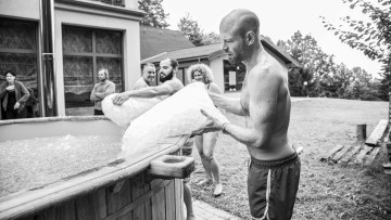 Image 6 of 17 -
Experience the Wim Hof Method to get an impression of at Image 6 of 17 -
Experience the Wim Hof Method to get an impression of at