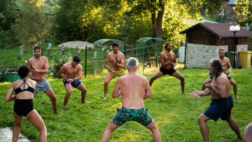 Image 2 of 2 -
Experience the Wim Hof Method to get an impression of at Image 2 of 2 -
Experience the Wim Hof Method to get an impression of at