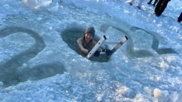 Image 14 of 19 -
Experience the Wim Hof Method to get an impression of at Image 14 of 19 -
Experience the Wim Hof Method to get an impression of at