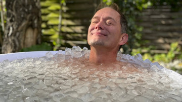 Image 8 of 16 -
Experience the Wim Hof Method to get an impression of at Image 8 of 16 -
Experience the Wim Hof Method to get an impression of at