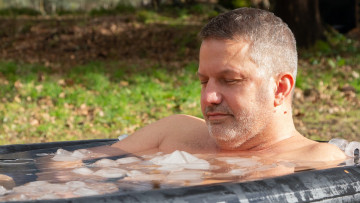 Image 12 of 18 -
Experience the Wim Hof Method to get an impression of at Image 12 of 18 -
Experience the Wim Hof Method to get an impression of at