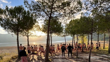 Image 1 of 16 -
Experience the Wim Hof Method to get an impression of at Image 1 of 16 -
Experience the Wim Hof Method to get an impression of at
