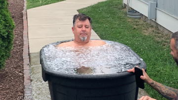 Image 2 of 5 -
Experience the Wim Hof Method to get an impression of at Image 2 of 5 -
Experience the Wim Hof Method to get an impression of at