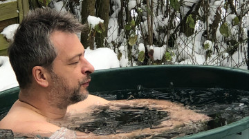 Image 2 of 5 -
Experience the Wim Hof Method to get an impression of at Image 2 of 5 -
Experience the Wim Hof Method to get an impression of at
