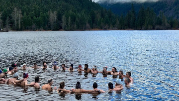 Image 1 of 6 -
Experience the Wim Hof Method to get an impression of at Image 1 of 6 -
Experience the Wim Hof Method to get an impression of at