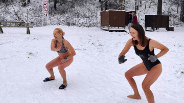 Image 14 of 25 -
Experience the Wim Hof Method to get an impression of at Image 14 of 25 -
Experience the Wim Hof Method to get an impression of at