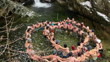 Image 3 of 3 -
Experience the Wim Hof Method to get an impression of at Image 3 of 3 -
Experience the Wim Hof Method to get an impression of at