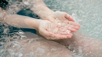 Image 1 of 10 -
Experience the Wim Hof Method to get an impression of at Image 1 of 10 -
Experience the Wim Hof Method to get an impression of at