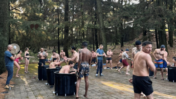 Image 4 of 6 -
Experience the Wim Hof Method to get an impression of at Image 4 of 6 -
Experience the Wim Hof Method to get an impression of at