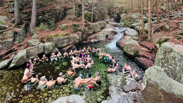 Image 4 of 8 -
Experience the Wim Hof Method to get an impression of at Image 4 of 8 -
Experience the Wim Hof Method to get an impression of at