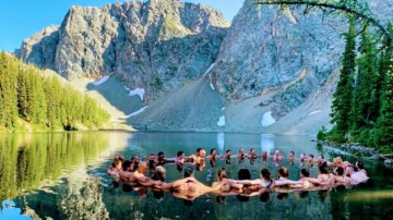 Image 2 of 11 -
Experience the Wim Hof Method to get an impression of at Image 2 of 11 -
Experience the Wim Hof Method to get an impression of at