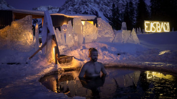 Image 5 of 32 -
Experience the Wim Hof Method to get an impression of at Image 5 of 32 -
Experience the Wim Hof Method to get an impression of at
