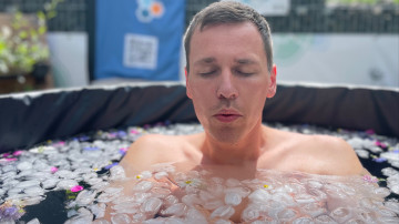 Image 9 of 14 -
Experience the Wim Hof Method to get an impression of at Image 9 of 14 -
Experience the Wim Hof Method to get an impression of at
