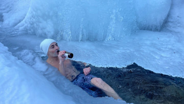 Image 5 of 5 -
Experience the Wim Hof Method to get an impression of at Image 5 of 5 -
Experience the Wim Hof Method to get an impression of at