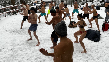 Image 2 of 21 -
Experience the Wim Hof Method to get an impression of at Image 2 of 21 -
Experience the Wim Hof Method to get an impression of at