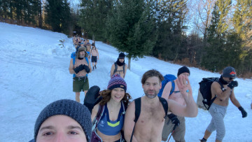 Image 3 of 4 -
Experience the Wim Hof Method to get an impression of at Image 3 of 4 -
Experience the Wim Hof Method to get an impression of at