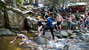 Image 12 of 15 -
Experience the Wim Hof Method to get an impression of at Image 12 of 15 -
Experience the Wim Hof Method to get an impression of at