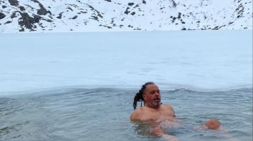 Image 3 of 77 -
Experience the Wim Hof Method to get an impression of at Image 3 of 77 -
Experience the Wim Hof Method to get an impression of at