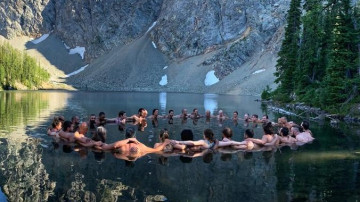 Image 1 of 3 -
Experience the Wim Hof Method to get an impression of at Image 1 of 3 -
Experience the Wim Hof Method to get an impression of at