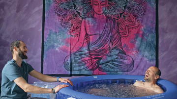 Image 3 of 3 -
Experience the Wim Hof Method to get an impression of at Image 3 of 3 -
Experience the Wim Hof Method to get an impression of at