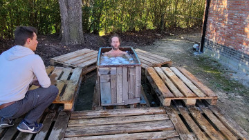 Image 6 of 6 -
Experience the Wim Hof Method to get an impression of at Image 6 of 6 -
Experience the Wim Hof Method to get an impression of at