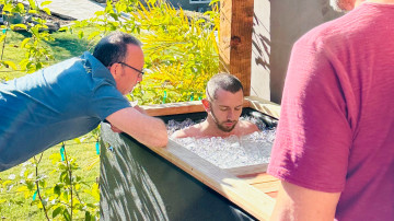 Image 5 of 9 -
Experience the Wim Hof Method to get an impression of at Image 5 of 9 -
Experience the Wim Hof Method to get an impression of at