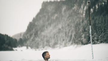 Image 1 of 3 -
Experience the Wim Hof Method to get an impression of at Image 1 of 3 -
Experience the Wim Hof Method to get an impression of at