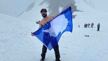 Image 6 of 9 -
Experience the Wim Hof Method to get an impression of at Image 6 of 9 -
Experience the Wim Hof Method to get an impression of at