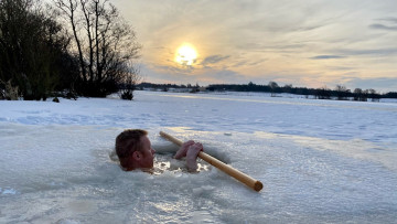 Image 8 of 12 -
Experience the Wim Hof Method to get an impression of at Image 8 of 12 -
Experience the Wim Hof Method to get an impression of at