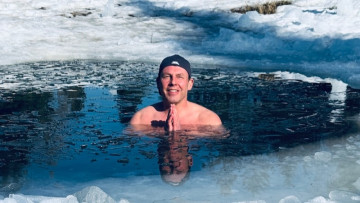 Image 11 of 12 -
Experience the Wim Hof Method to get an impression of at Image 11 of 12 -
Experience the Wim Hof Method to get an impression of at
