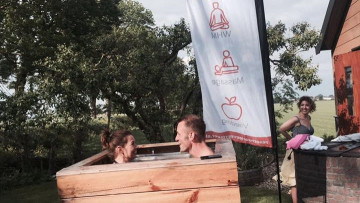Image 2 of 8 -
Experience the Wim Hof Method to get an impression of at Image 2 of 8 -
Experience the Wim Hof Method to get an impression of at