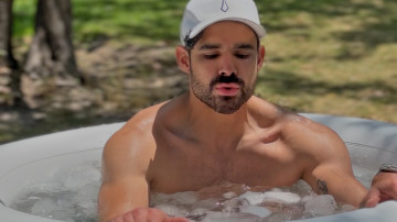 Image 1 of 4 -
Experience the Wim Hof Method to get an impression of at Image 1 of 4 -
Experience the Wim Hof Method to get an impression of at