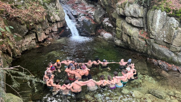 Image 2 of 4 -
Experience the Wim Hof Method to get an impression of at Image 2 of 4 -
Experience the Wim Hof Method to get an impression of at