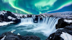 Image 1 of 1 -
            Experience Ice Bath to get an impression of WHM Reisen at Bláskógabyggð