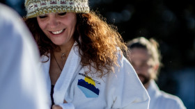 Image 8 of 13 -
            Experience Ice Bath to get an impression of WHM Grundlagen-Workshop at Arosa