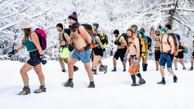 Image 12 of 16 -
            Experience Yoga to get an impression of WHM Weekend at Reichenbach im Kandertal