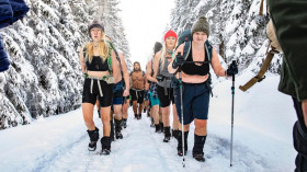 Image 9 of 16 -
            Experience Yoga to get an impression of WHM Weekend at Reichenbach im Kandertal