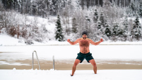 Image 2 of 5 -
            Experience Ice Bath to get an impression of WHM Grundlagen-Workshop at Kefermarkt