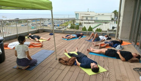 Image 5 of 12 -
            Experience Breathing to get an impression of Fundamentals Workshop at Chigasaki