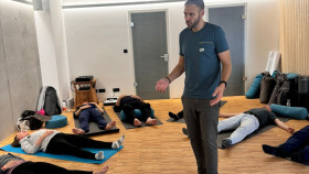 Image 4 of 9 -
            Experience Breathing to get an impression of WHM Grundlagen-Workshop at Zürich