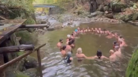 Image 1 of 1 -
            Experience Breathing to get an impression of Grundlagen-Workshop at München