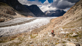 Image 34 of 74 -
            Experience Yoga to get an impression of Travel at Riederalp