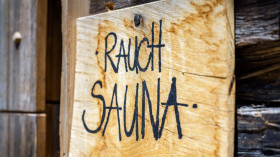 Image 22 of 27 -
            Experience Ice Bath to get an impression of WHM Reisen at Leogang