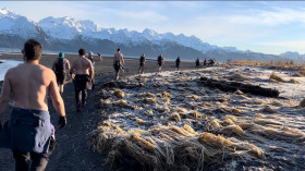 Image 4 of 13 -
            Experience Ice Bath to get an impression of WHM Fundamentals Workshop at Mercer Island