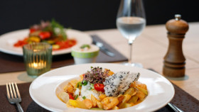 Image 3 of 10 -
            Experience Yoga to get an impression of Reisen at Plaffeien