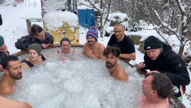 Image 4 of 5 -
            Experience Ice Bath to get an impression of WHM Grundlagen-Workshop at Düsseldorf