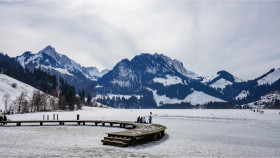 Image 1 of 10 -
            Experience Yoga to get an impression of Reisen at Plaffeien