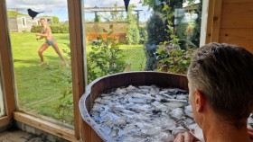 Image 6 of 8 -
            Experience Ice Bath to get an impression of WHM Fundamentals Workshop at Deurne