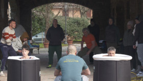 Image 7 of 8 -
            Experience Ice Bath to get an impression of Fundamentals Workshop at Udine