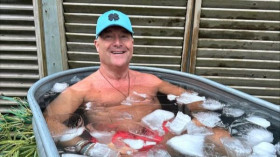 Image 1 of 4 -
            Experience Ice Bath to get an impression of WHM Fundamentals Workshop at Den Haag